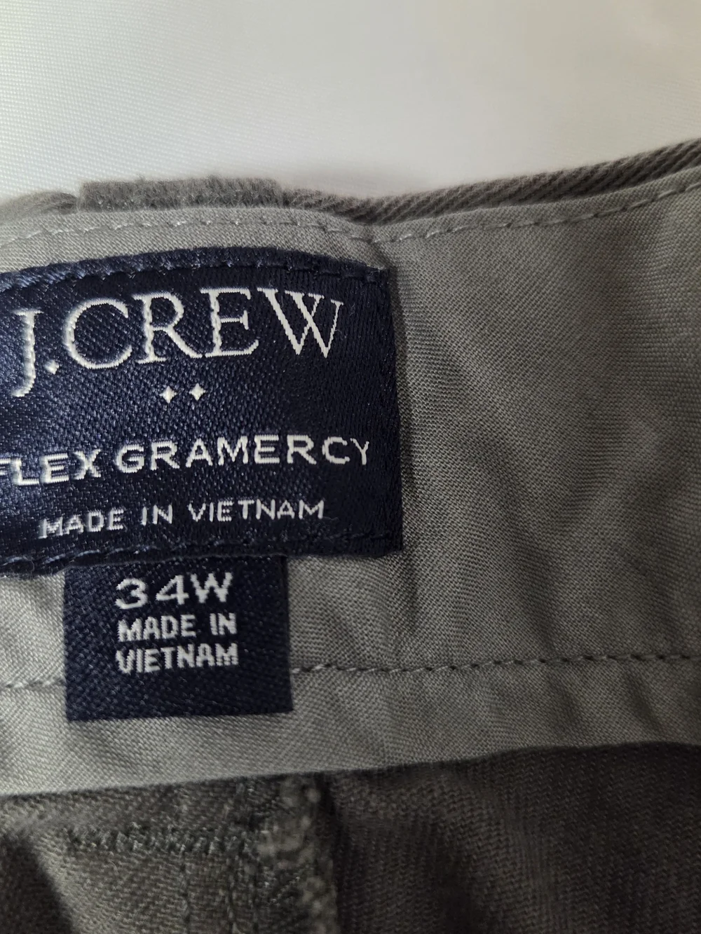 J. Crew Men’s Slate Gray Flat-Front‎ Shorts Flex 34W